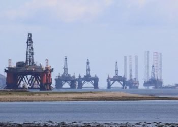 Global Rig Count Dropped by 450 in April: Baker Hughes