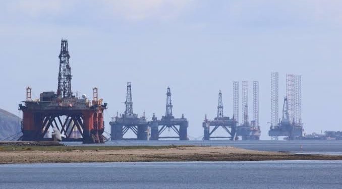 Global Rig Count Dropped by 450 in April: Baker Hughes