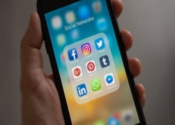 Nigerians spend over 3:30 hours daily on social media – Second highest in the world