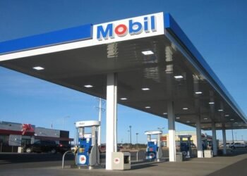 Equity Market opened the week in Red as 11 Plc (Mobil) declined by 9.97%