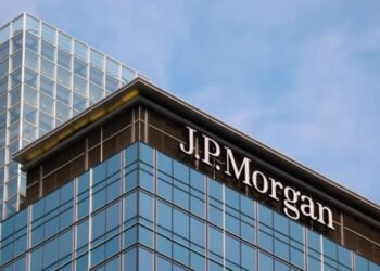 JPMorgan slashes its forecast for U.S economic growth