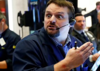 Investors just pulled $3.5 billion out of the biggest tech ETF in a single day