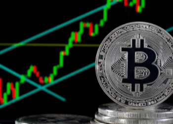  Crypto Morning: Bitcoin breaks out, gained over $1k within 10 minutes