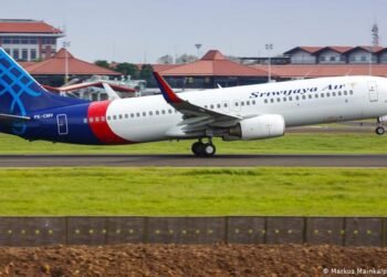 Indonesia: Boeing 737 flight SJ182 disappears from radar shortly after takeoff