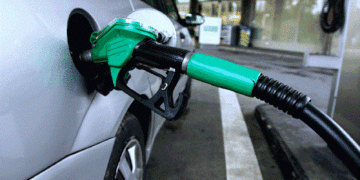 President Buhari hikes Petrol Price to N212 per litre through the PPPRA