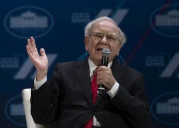 Warren Buffet names successor at Berkshire Hathaway