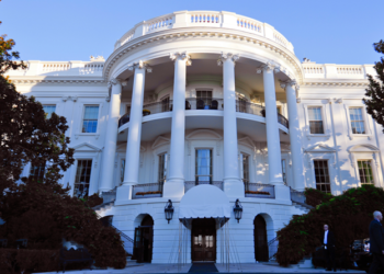 Internet outage hit multiple major news and government websites including White House