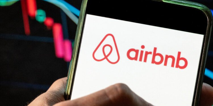 Airbnb to close domestic listings in China