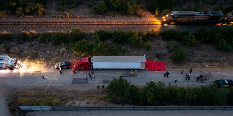46 migrants found dead in a trailer in the U.S.