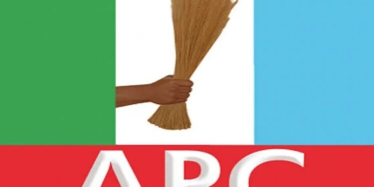 15 Kaduna APC chieftains dump party over internal crisis