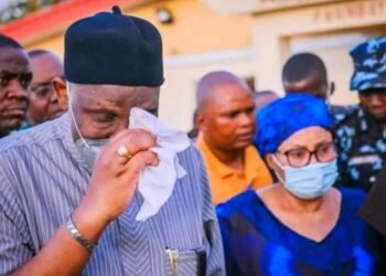 BREAKING: Many injured as unknown gunmen attack Owo again