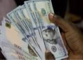 Naira crashes further to N855/$1 at the parallel market