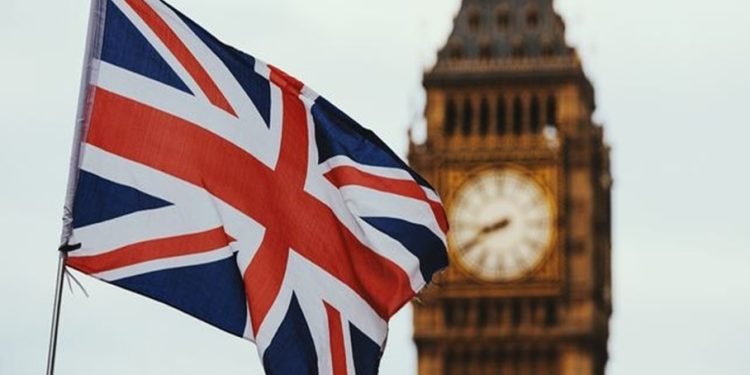 UK bans Nigerian students and others from bringing family