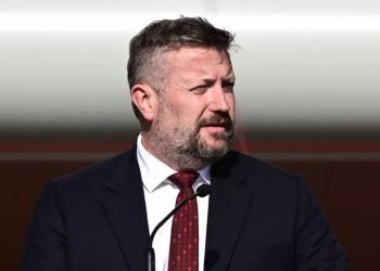 JUST IN: Richard Arnold to leave Manchester United