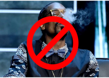 American Rapper Snoop Dogg gives up smoking