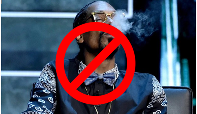 American Rapper Snoop Dogg gives up smoking