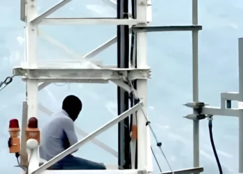 Police arrest man for attempting suicide