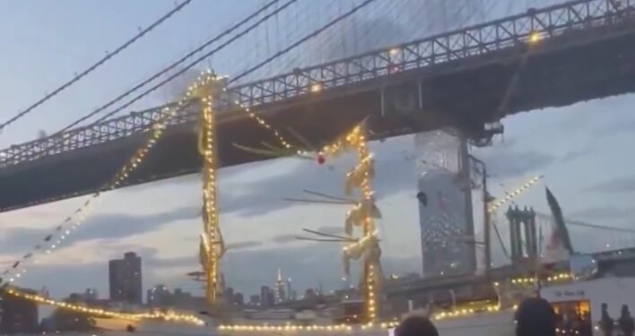 Mexican Navy Ship crashes into New York Bridge