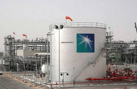 Saudi Aramco’s Q4 Adjusted Net Income Falls 2% to $25 Billion