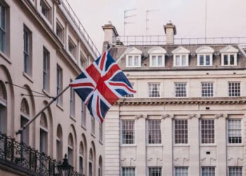 UK halts Study Visas for 4  Countries citing Asylum Abuse