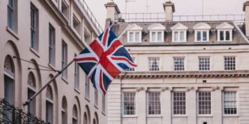 UK halts Study Visas for 4  Countries citing Asylum Abuse