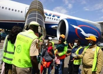 Air Peace, FG Evacuate 262 Nigerians from South Africa Due to Xenophobic Attacks
