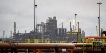 Dangote Refinery Share Sale Closes Nearly Three Times Oversubscribed